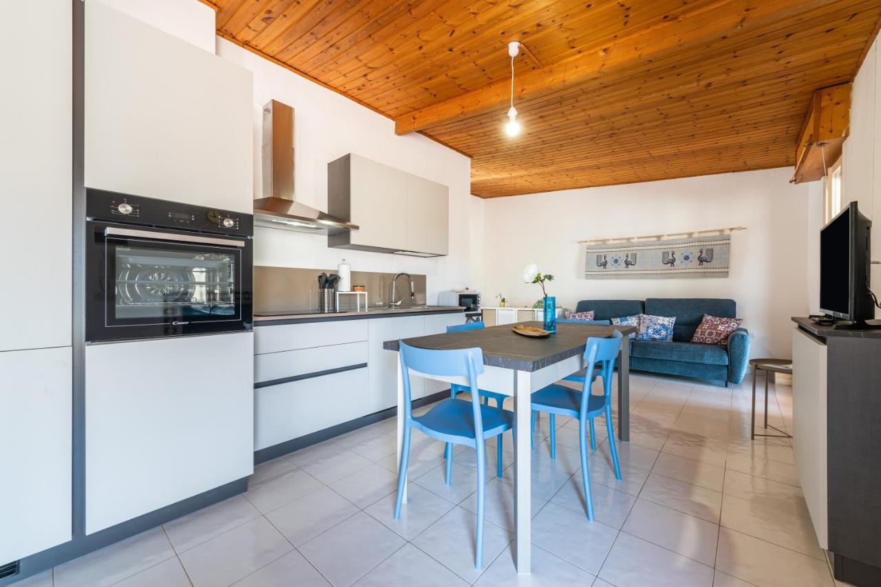 Attico Lussu Villa Виласимиус Екстериор снимка